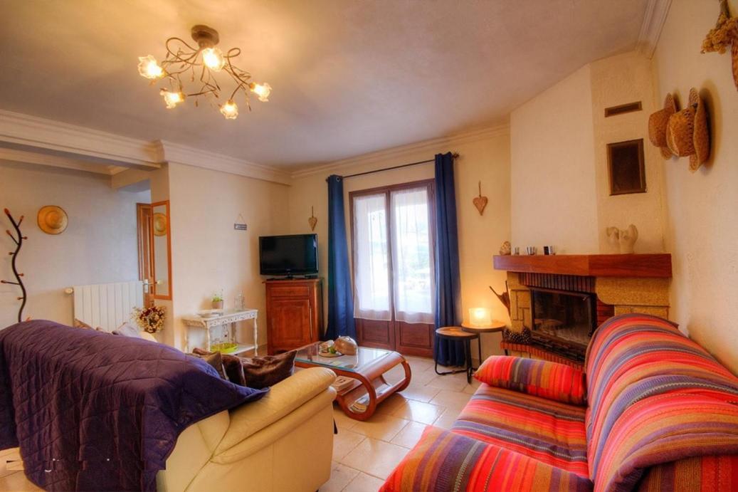 Amon Nos Otes Villa Vezzani Luaran gambar