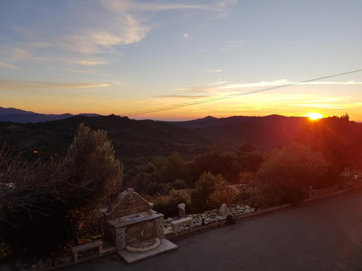 Amon Nos Otes Villa Vezzani Luaran gambar